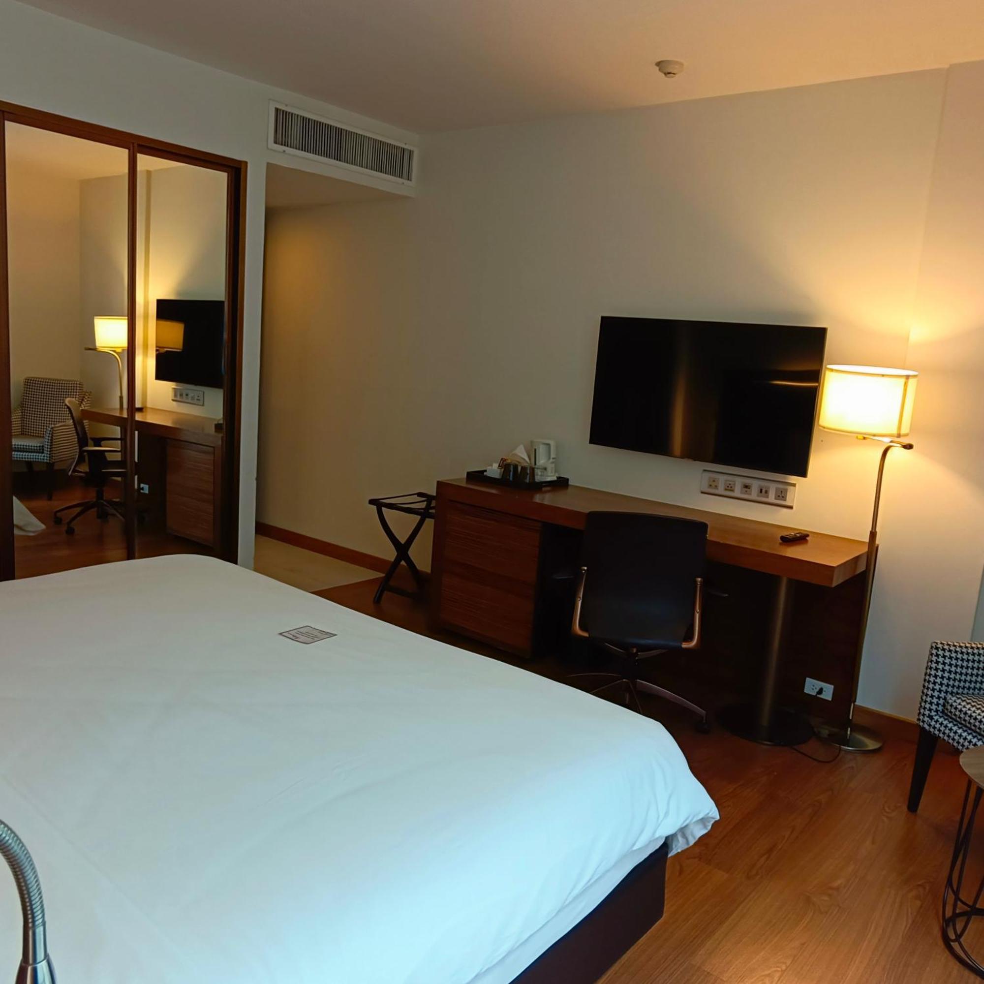 Sacha'S Hotel Uno Sha Bangkok Zewnętrze zdjęcie