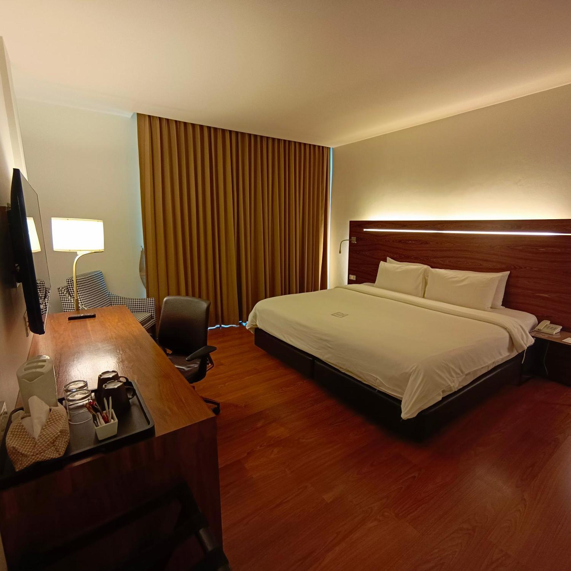 Sacha'S Hotel Uno Sha Bangkok Zewnętrze zdjęcie